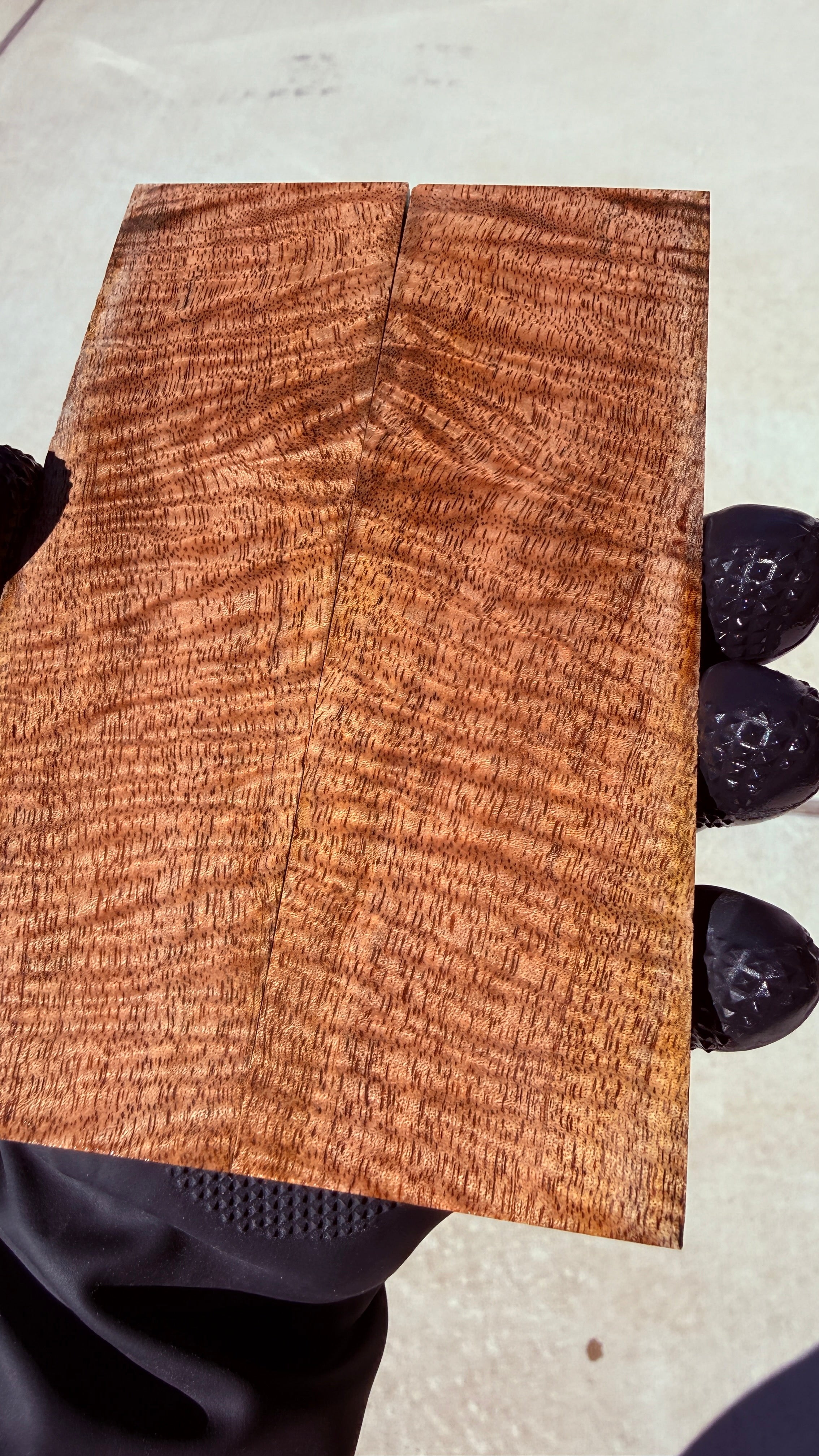 Curly Mango Scales CMOS-001 (Stabilized)